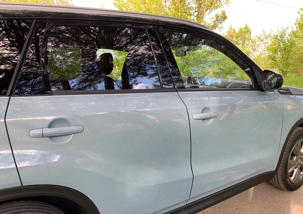 Suzuki Vitara cena 82000 przebieg: 17000, rok produkcji 2019 z Radzyń Chełmiński małe 742